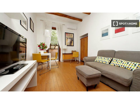 Studio à louer à Trastevere, Rome. - Appartements