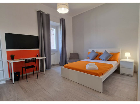 Via Ostiense, 343 - Stanza 4 - Apartments