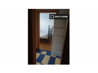Room for rent in 3-bedroom apartment in San Martino, Genoa - Disewakan