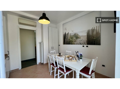2-bedroom apartment for rent in Genova Sturla, Genova - Apartments