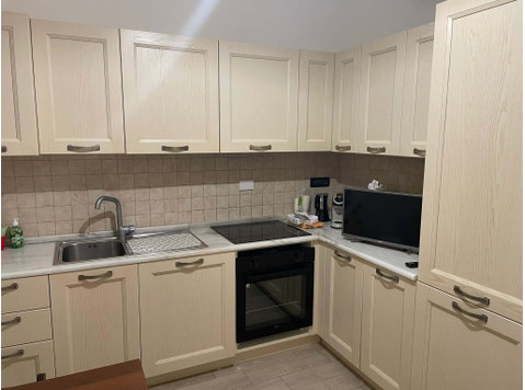Bilocale in Via Arrigo Boito a Genova - Appartementen