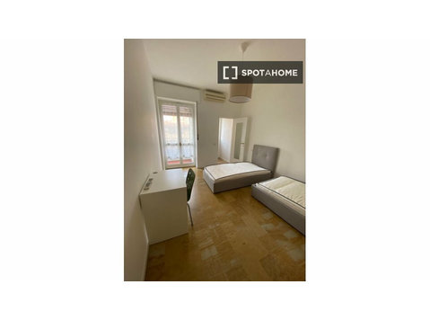 Bett zu vermieten in einer 2-Zimmer-Wohnung in Mailand - Zu Vermieten