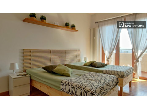 Bett zu vermieten in Wohnung mit 1 Schlafzimmer in Mailand - Zu Vermieten