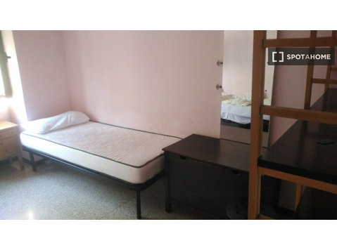 Schlafzimmer 1 Bett 2 - Zu Vermieten