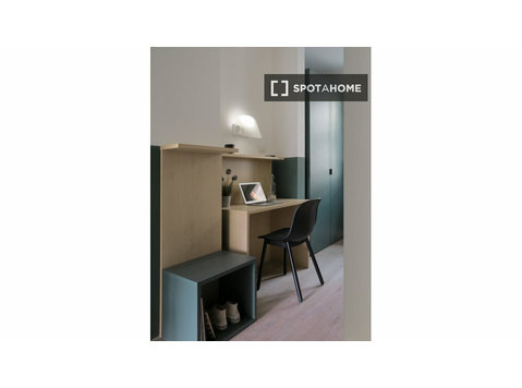 Camera da letto in un nuovo fantastico co-living a Milano - In Affitto