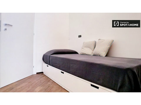 Cozy room for rent in Città Studi, Milan - Disewakan