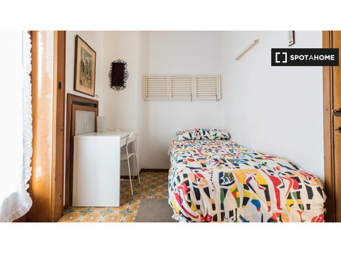 Kiralık hafif oda, 7 yatak odalı daire, San Siro - Kiralık