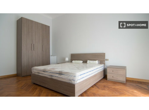 Belle chambre dans un appartement à Città Studi, Milan - À louer