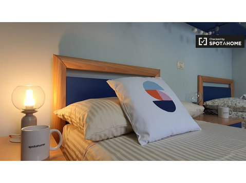 Nur Frauenbett im Mehrbettzimmer in Zweizimmerwohnung - Zu Vermieten