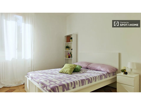 Angenehmes Zimmer zur Miete in Wohnung in Lodi, Mailand - Zu Vermieten