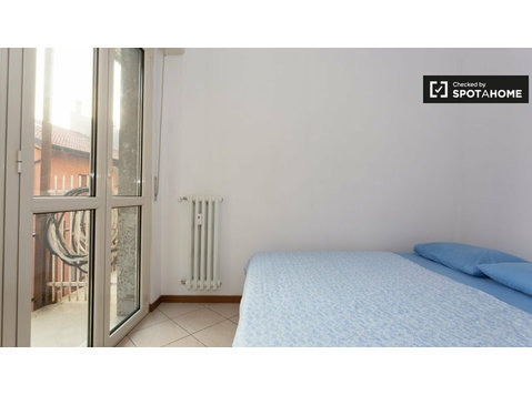 Affittasi stanza in appartamento con 4 camere a Sesto San… - In Affitto