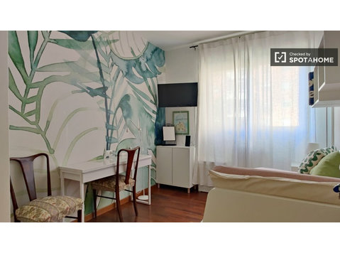 Chambre en colocation à Milan - À louer