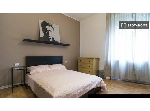 Chambre en colocation à louer à Porta Vigentina, Milan - À louer
