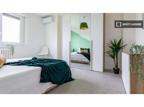Habitación en piso compartido en alquiler en Gallaratese,… - Alquiler