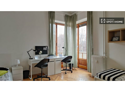 Zimmer und Betten zu vermieten in Wohnung mit 4… - Zu Vermieten