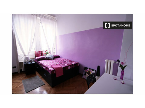 Rooms for rent in apartment with 6 bedrooms in Milan - Ενοικίαση