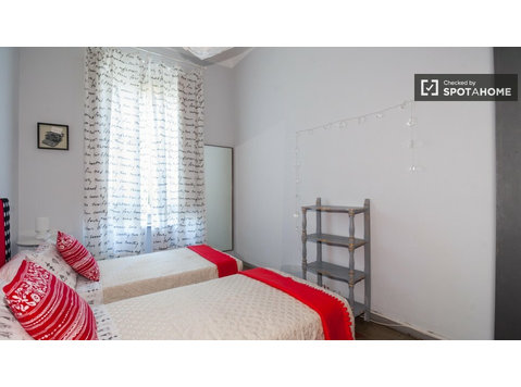 5 yatak odalı evde tek kişilik oda, Città Studi, Milano - Kiralık