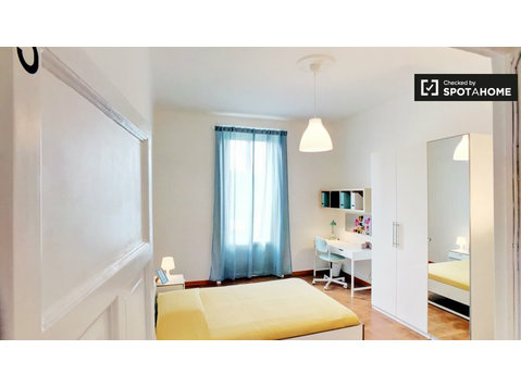 Stylowy pokój w apartamencie z 4 sypialniami, Navigli,… - Do wynajęcia