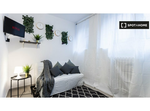 1-yatak odalı daire kiralık Crescenzago, Milano - Apartman Daireleri