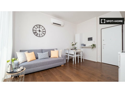 Apartamento de 1 dormitorio en alquiler en Milán - Pisos