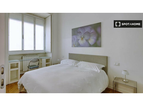Apartamento de 1 quarto para alugar em Stazione Centrale,… - Apartamentos