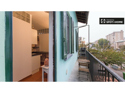 Apartamento de 1 quarto com ar condicionado e varanda para… - Apartamentos