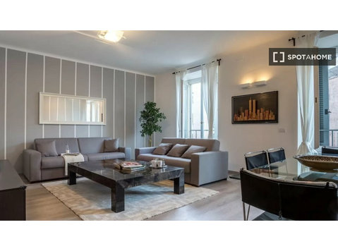 Appartement de 2 chambres à louer à Duomo, Milan - Appartements