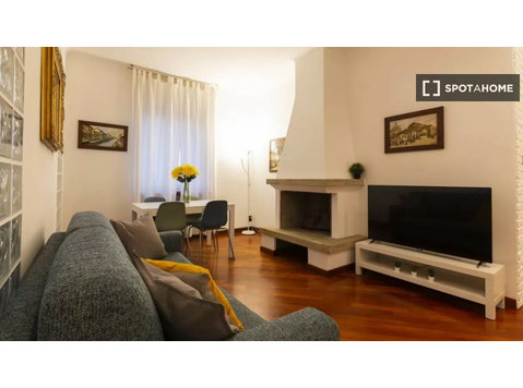 Apartamento de 1 habitación en alquiler en Bande Nere, Milán - Pisos