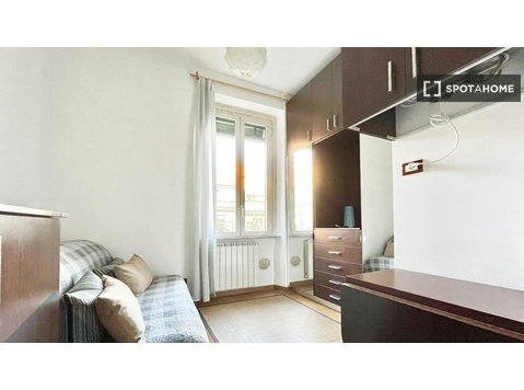 Apartamento de 1 habitación en alquiler en Calvairate, Milán - Pisos