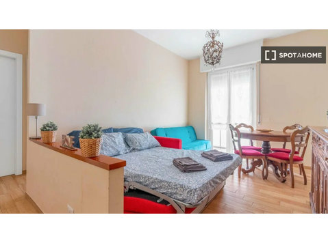 Wohnung mit 1 Schlafzimmer zu vermieten in Cassina De Pomm,… - Wohnungen