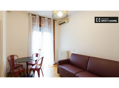 Apartamento de 1 habitación en alquiler en Centrale, Milán - Pisos