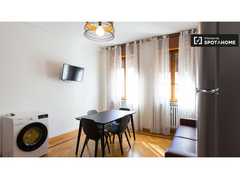 Apartamento com 1 quarto para alugar em Centrale, Milão - Apartamentos