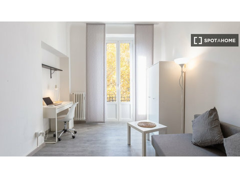 Appartamento con 1 camera da letto in affitto a Corvetto,… - Appartamenti