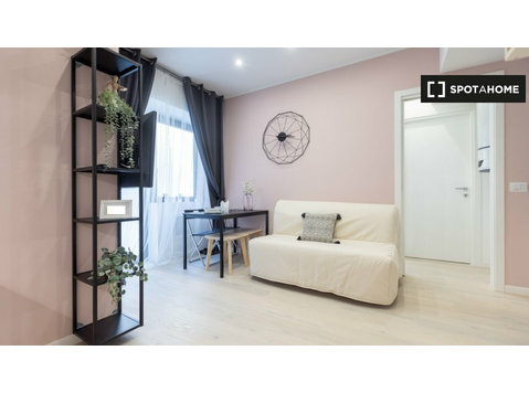 Apartment with 1 bedroom for rent in Crescenzago, Milan - Korterid