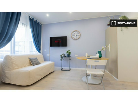 Appartement avec 1 chambre à louer à Crescenzago, Milan - Appartements