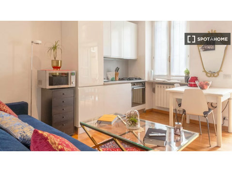 Apartamento de 1 habitación en alquiler en Milán, Milán - Pisos