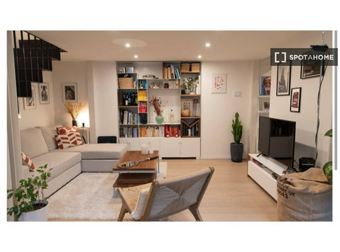 Apartamento com 1 quarto para alugar na Zona 5 de Milão,… - Apartamentos
