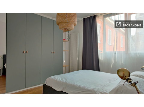 Apartament z 2 sypialniami do wynajęcia w Corvetto w… - Mieszkanie