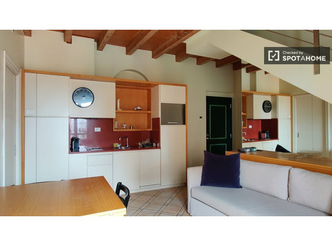 Apartamento de 2 habitaciones en alquiler en Navigli, Milán - Pisos