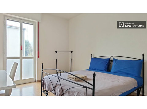 Apartamento com 2 quartos para alugar em Valsesia, Milão - Apartamentos