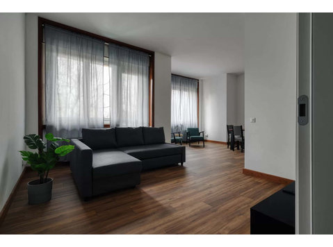 Appartamento con 3 letti vicino alle Colonne di San Lorenzo - Διαμερίσματα