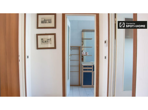 Helle 1-Zimmer-Wohnung zur Miete in Bande Nere, Mailand - Wohnungen