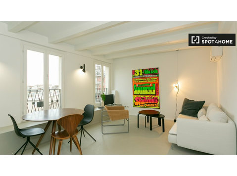 Appartement lumineux avec 1 chambre à louer à Centrale,… - Appartements