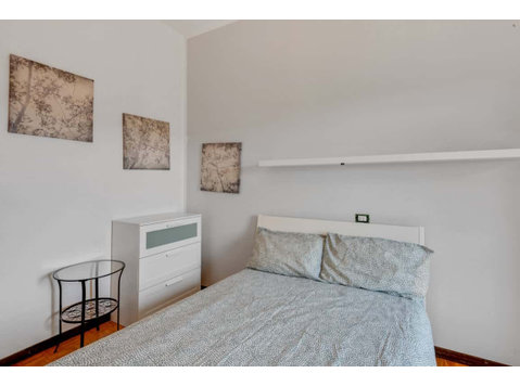 Camera Singola in via Via Curtatone - Apartments