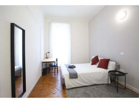 Camera Singola in via Via Gustavo Modena - Apartments