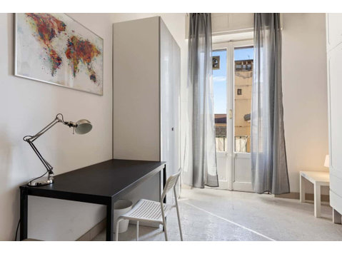 Camera Singola in via Viale Piceno - Apartments