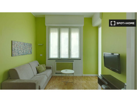 Central studio apartment for rent in Porta Nuova, Milan - דירות