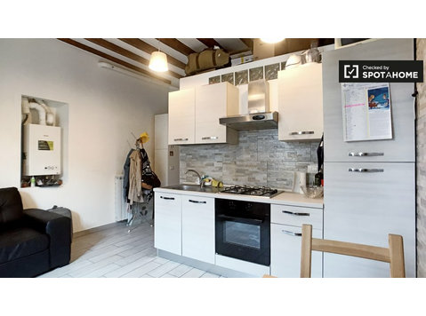 Charmantes Studio-Apartment zur Miete in Loreto, Mailand - Wohnungen