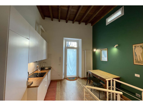 Colorato bilocale zona Tibaldi-Bocconi - Apartments
