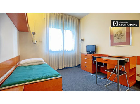 Comfortable studio apartment for rent in Precotto, Milan - Korterid